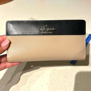 Kate Spade 2-tone wallet